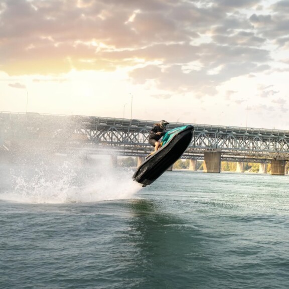 OrcaPerformance_jump