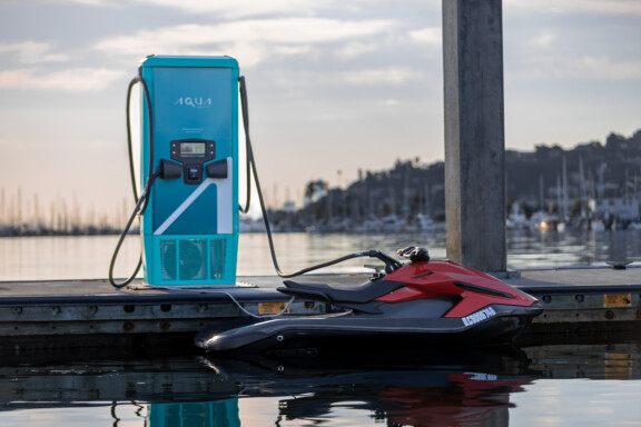 Taiga Motors et Aqua superPower annoncent un partenariat stratégique pour accélérer l’électrification au-delà des routes
